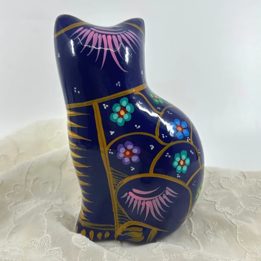 Vintage Hand Painted Ceramic Mexican Folk Art Talavera Cat Figurine With Flowers
